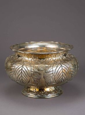 2314 御纹章桐花雕银钵