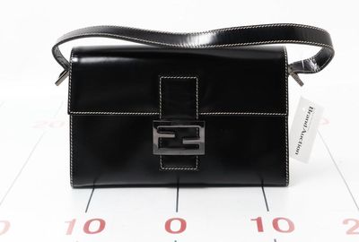 440-00163 ＦＥＮＤＩ ショルダーバッグ