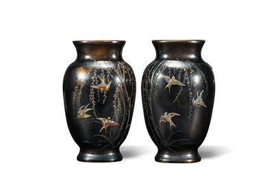 154 嵌花鳥紋銅花瓶一對