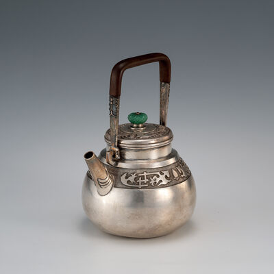 模初代蔵六卣式玉摘砲口銀瓶　四世蔵六観（鑑定箱）