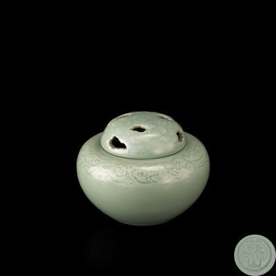 二代諏訪蘇山造　青磁香炉（共箱）