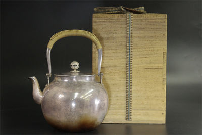 一東斎 源三郎造 波丸形純銀罐（共箱）