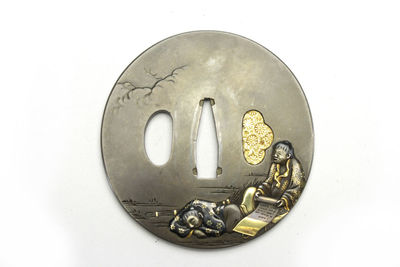 金鑲嵌月夜撫書圖鐔