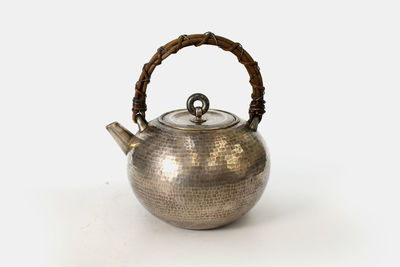 藤蔓編提 鎚紋純銀瓶