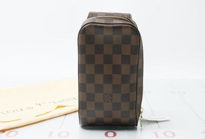 439-03006 ＬＯＵＩＳ　ＶＵＩＴＴＯＮ ウエストバッグ