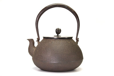 胴在銘 金銀象嵌花草文 鉄瓶