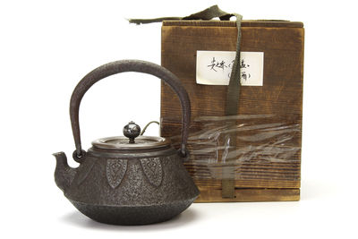 安之介算珠形青銅蓋鉄瓶（共箱）