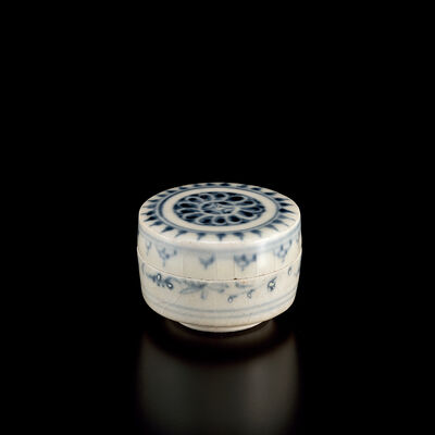 安南　染付花文香盒（箱付）