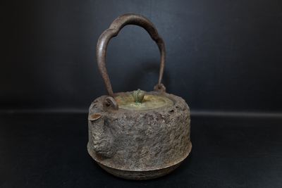 金寿堂宗兵衛造 横銘入鉄瓶