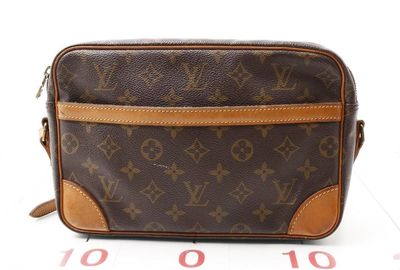 440-05124 ＬＯＵＩＳ　ＶＵＩＴＴＯＮ ショルダーバッグ