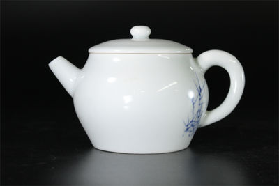 【竹泉銘】  翠竹紋 白瓷壺