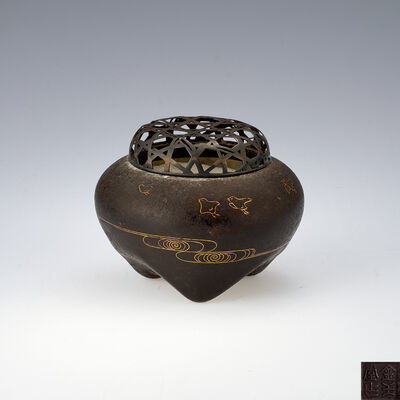 金玉堂造 鉄打出金象嵌香炉（共箱）