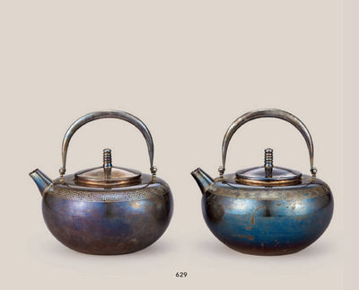 629 二世藏六 纯银宝珠式雷纹酒壶（付共箱） （一对）