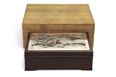 唐木嵌銀 鳳文雕 煙盒（箱付）