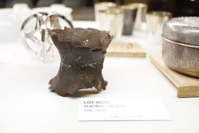 L6008　鉄 銀象嵌 一葉 蓋置