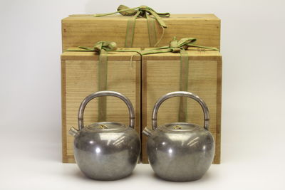 二代藏六造 金環摘 円盉式 純銀湯瓶一對（共箱）