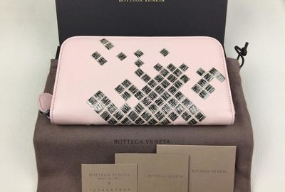 440-04750 Ｂｏｔｔｅｇａ　Ｖｅｎｅｔａ 財布