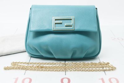 440-05244 ＦＥＮＤＩ ショルダーバッグ