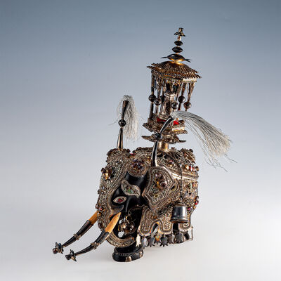 銀細工象置物（箱付）