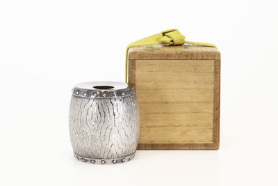 吉羽與兵衛 純銀製 太鼓蓋置 在銘（共箱）