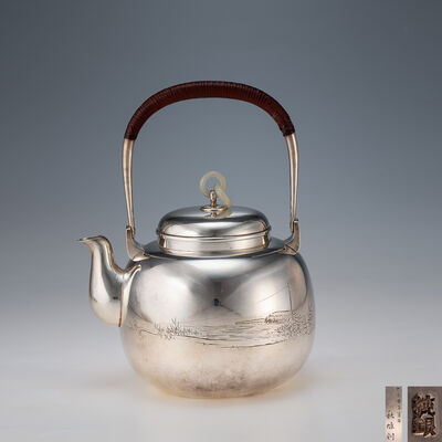 夏雄之子 加納秋雄刻 曳舟図白玉摘銀瓶（共箱）