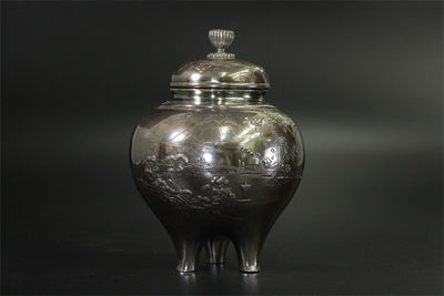 梅花文 三足銀香爐