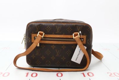 440-01026 ＬＯＵＩＳ　ＶＵＩＴＴＯＮ ショルダーバッグ