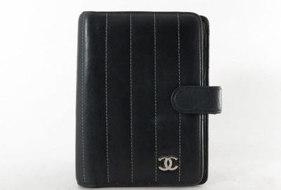 439-05198 ＣＨＡＮＥＬ 手帳カバー・カードケース類