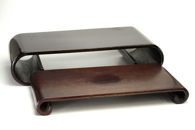 卷物形 銀象嵌花草文 紅木 長卓