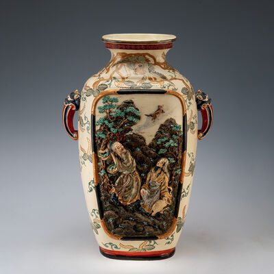 高肉浮彫彩絵花瓶