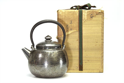 二世秦藏六造 白銀寶珠式湯沸（共箱）