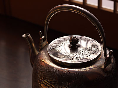 8世浄益造 南鐐鳳凰紋湯沸