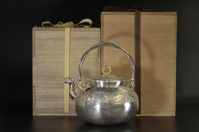 四世藏六造 龍紋鳳首純金環 銀瓶（共箱）