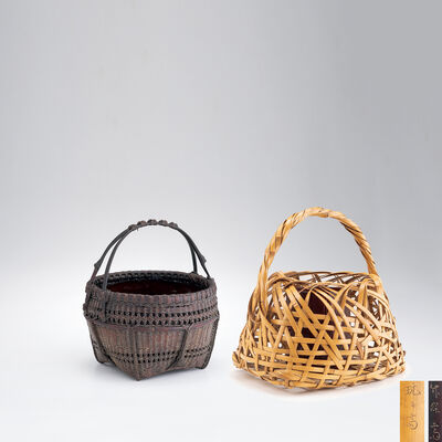 竹保斎作　竹編手付烏府・玩々斎造
白竹荒組花籃（各共箱）