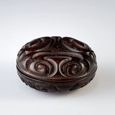 紫檀俱利紋香合