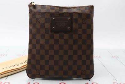 439-01415 ＬＯＵＩＳ　ＶＵＩＴＴＯＮ ショルダーバッグ