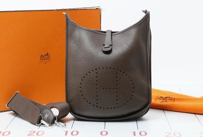 439-00176 ＨＥＲＭＥＳ ショルダーバッグ