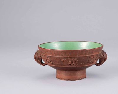 2235 绿松石釉子砂刻兽纹双耳杯