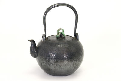 日丸形翡翠摘 在銘 銀瓶 （木箱）