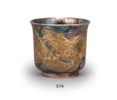 574 岩村善兴 纯银龙纹酒杯