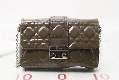 439-04874 Ｃｈｒｉｓｔｉａｎ　Ｄｉｏｒ 財布