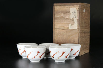 赤魚紋煎茶碗 五客 玉在銘共箱