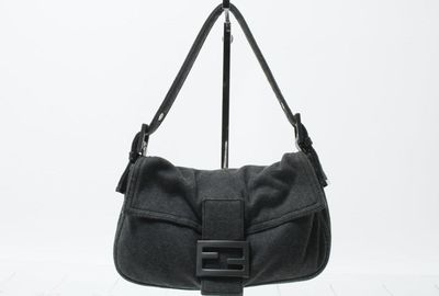 440-04922 ＦＥＮＤＩ ショルダーバッグ