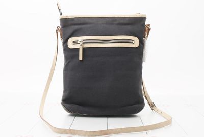 440-04911 ＢＵＲＢＥＲＲＹ ショルダーバッグ