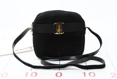 440-00466 Ｆｅｒｒａｇａｍｏ ショルダーバッグ