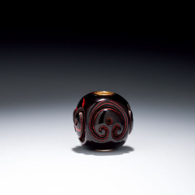 俱利紋漆彫緒締