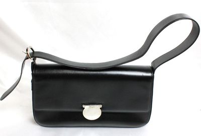 439-03800 Ｆｅｒｒａｇａｍｏ ショルダーバッグ