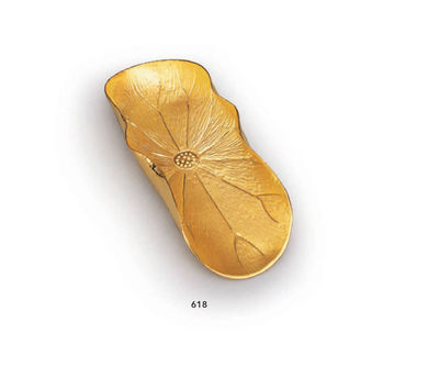 618 纯金莲叶形茶量