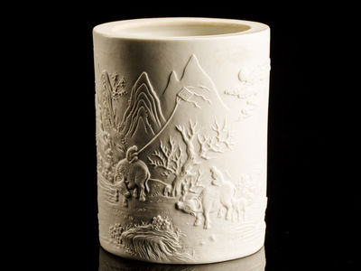 158-白磁人物筆筒-在銘