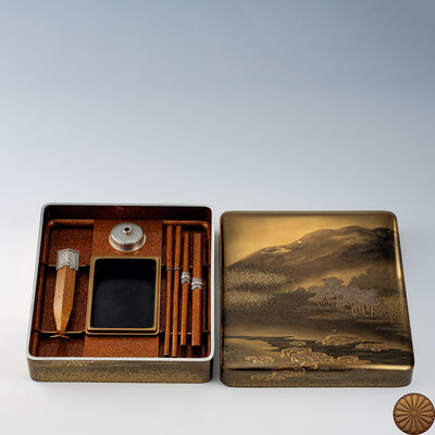 船橋舟珉 皇室御用山水金蒔絵硯箱  (共箱）